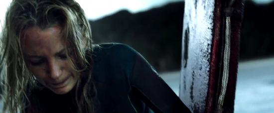 theshallows-blakelively-04079.jpg