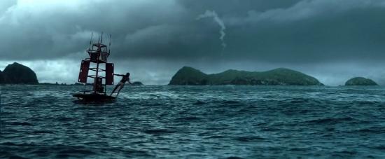theshallows-blakelively-04114.jpg