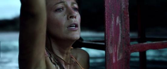 theshallows-blakelively-04154.jpg