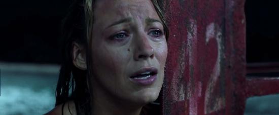 theshallows-blakelively-04175.jpg