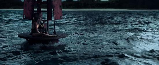 theshallows-blakelively-04247.jpg