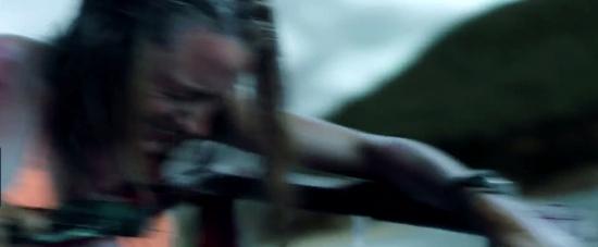 theshallows-blakelively-04389.jpg