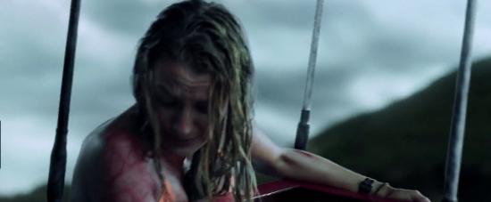 theshallows-blakelively-04391.jpg