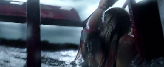 theshallows-blakelively-04427.jpg