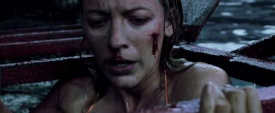 theshallows-blakelively-04431.jpg