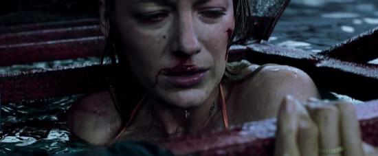 theshallows-blakelively-04432.jpg
