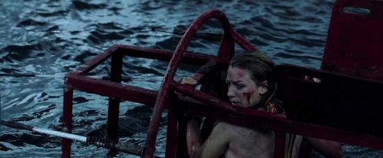 theshallows-blakelively-04440.jpg