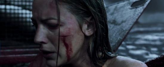 theshallows-blakelively-04449.jpg