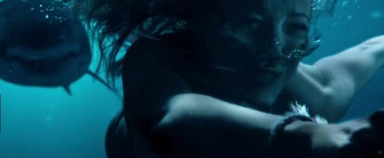 theshallows-blakelively-04555.jpg