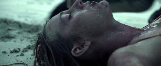 theshallows-blakelively-04639.jpg
