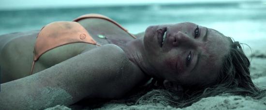 theshallows-blakelively-04709.jpg