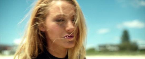 theshallows-blakelively-04810.jpg