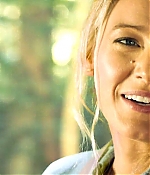 theshallows-blakelively-00090.jpg