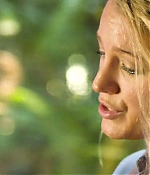 theshallows-blakelively-00162.jpg