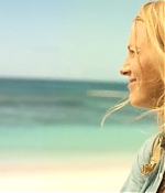 theshallows-blakelively-00375.jpg