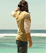 theshallows-blakelively-00377.jpg