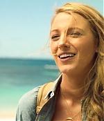 theshallows-blakelively-00386.jpg