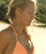 theshallows-blakelively-00448.jpg