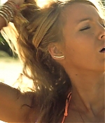 theshallows-blakelively-00451.jpg