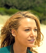 theshallows-blakelively-00480.jpg