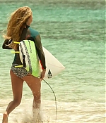 theshallows-blakelively-00486.jpg
