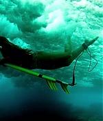theshallows-blakelively-00533.jpg
