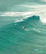 theshallows-blakelively-00571.jpg