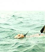 theshallows-blakelively-00587.jpg