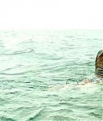 theshallows-blakelively-00588.jpg