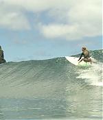theshallows-blakelively-00747.jpg