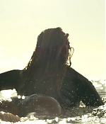 theshallows-blakelively-01076.jpg