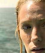 theshallows-blakelively-01143.jpg