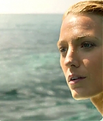 theshallows-blakelively-01147.jpg