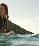 theshallows-blakelively-01181.jpg