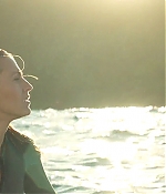theshallows-blakelively-01189.jpg