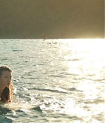 theshallows-blakelively-01196.jpg