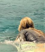 theshallows-blakelively-01300.jpg