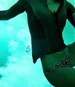 theshallows-blakelively-01324.jpg