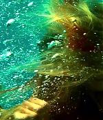 theshallows-blakelively-01367.jpg