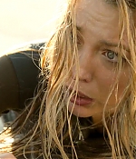 theshallows-blakelively-01557.jpg
