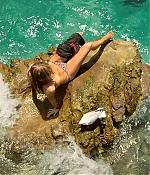 theshallows-blakelively-01965.jpg