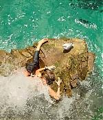 theshallows-blakelively-01977.jpg
