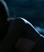 theshallows-blakelively-02019.jpg