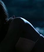 theshallows-blakelively-02020.jpg