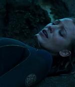 theshallows-blakelively-02463.jpg