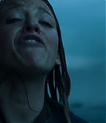 theshallows-blakelively-02563.jpg