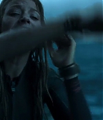 theshallows-blakelively-02585.jpg