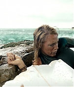 theshallows-blakelively-03105.jpg