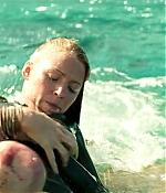 theshallows-blakelively-03289.jpg