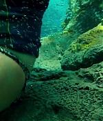 theshallows-blakelively-03319.jpg